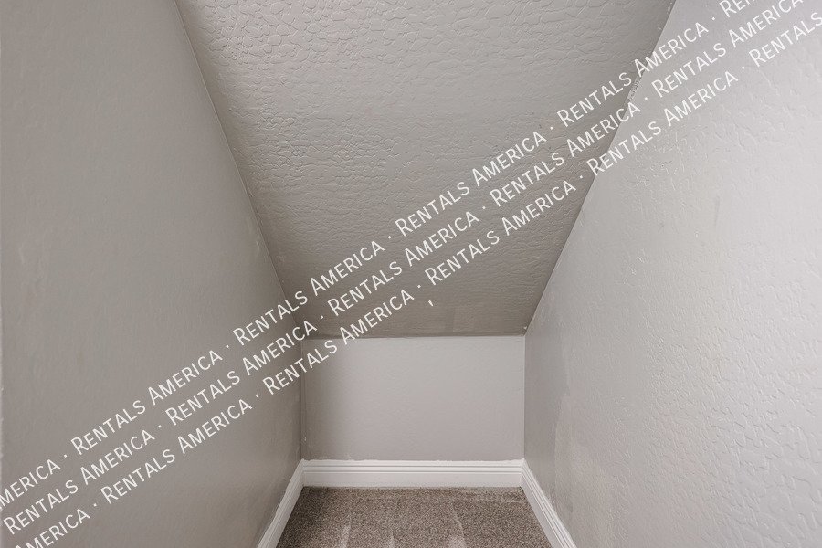 3 bedroom 2.5 bath with Community Pool property image