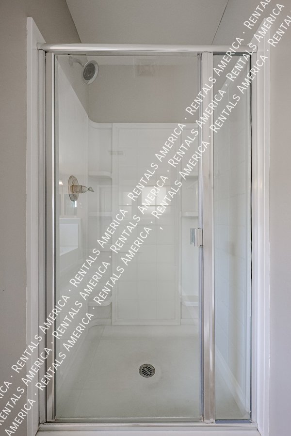 3 bedroom 2.5 bath with Community Pool property image