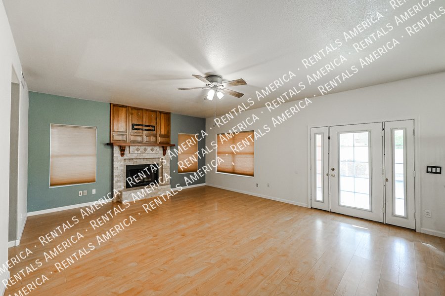 4-Bedroom, 3 Bath Home in Marbrisa Ranch property image