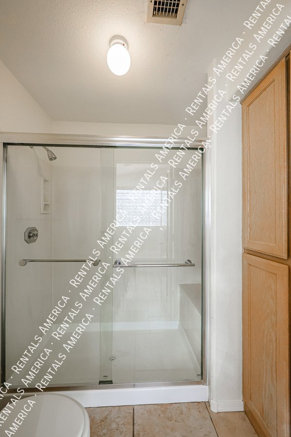 4-Bedroom, 3 Bath Home in Marbrisa Ranch property image