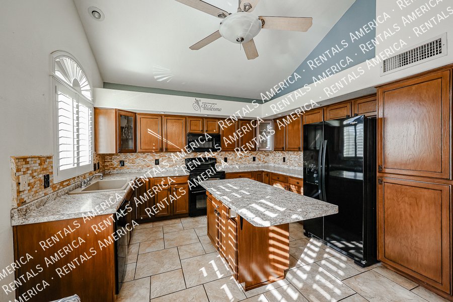 4-Bedroom, 3 Bath Home in Marbrisa Ranch property image