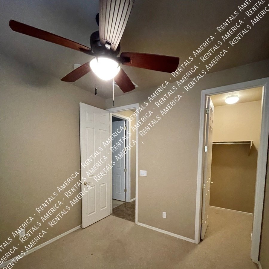 Available! 4 bed 3 Car Garage Private Pool property image