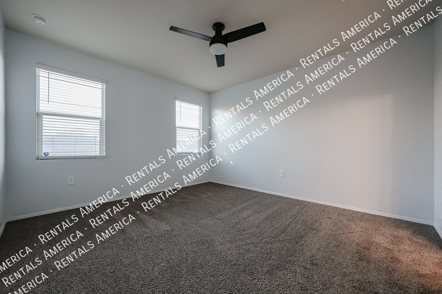 Available now! 3 bed 2 bath in Maricopa property image