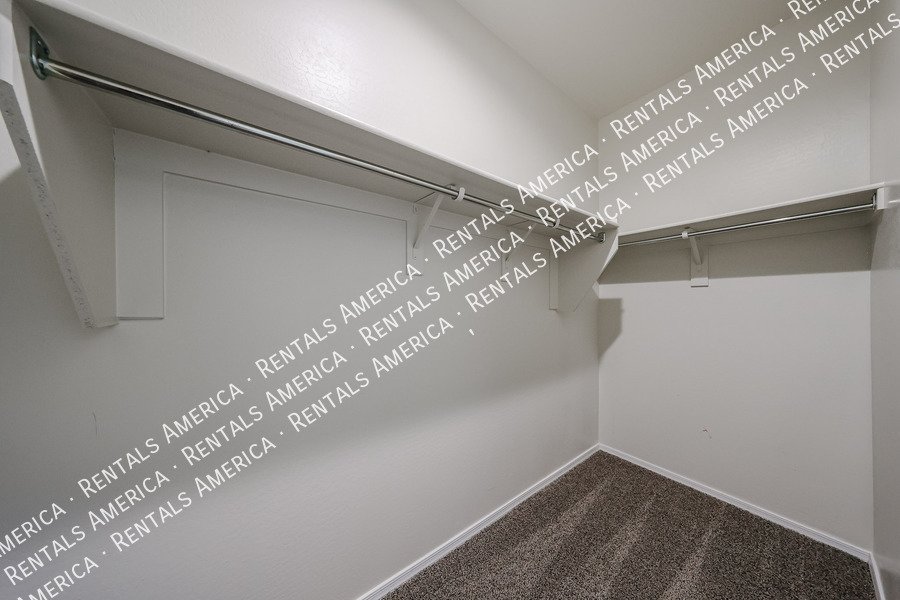 Available now! 3 bed 2 bath in Maricopa property image