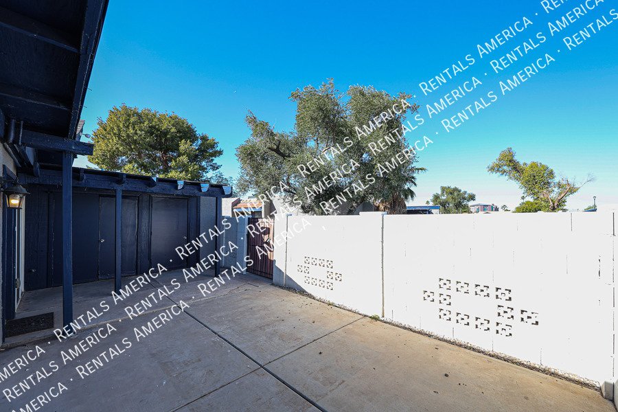 Fantastic 3/2 Bath Townhouse Riverview Area property image