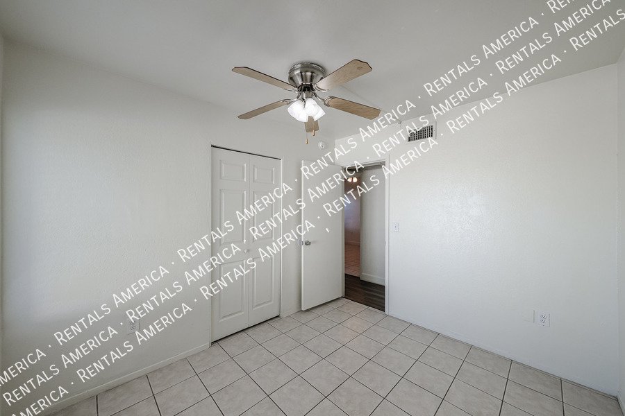 Fantastic 3/2 Bath Townhouse Riverview Area property image