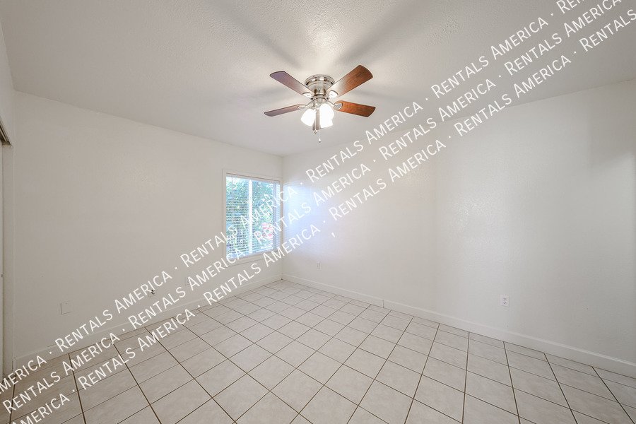 Fantastic 3/2 Bath Townhouse Riverview Area property image