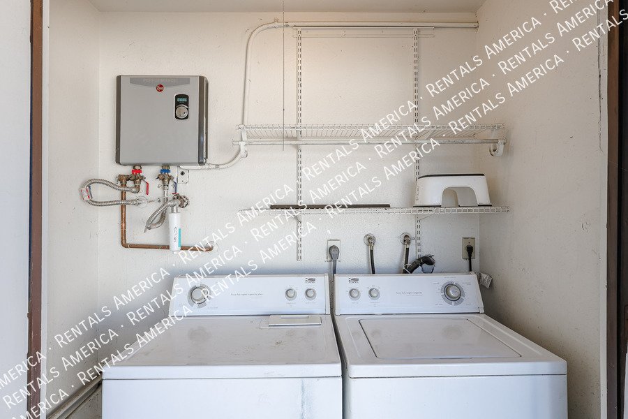 Fantastic 3/2 Bath Townhouse Riverview Area property image