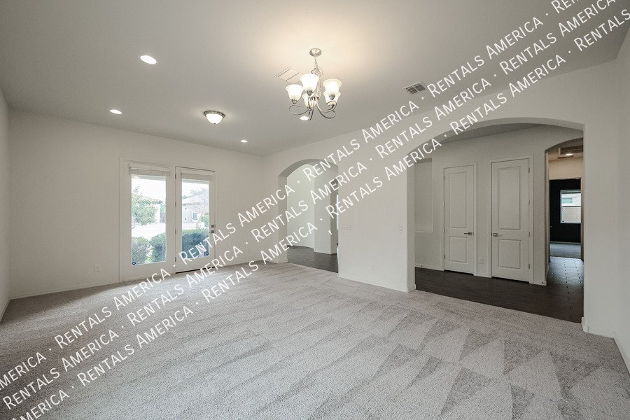 Single level Beauty in Rittenhouse On The Ranch! property image