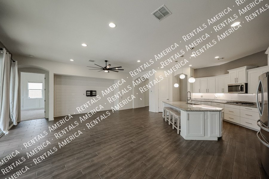 Single level Beauty in Rittenhouse On The Ranch! property image