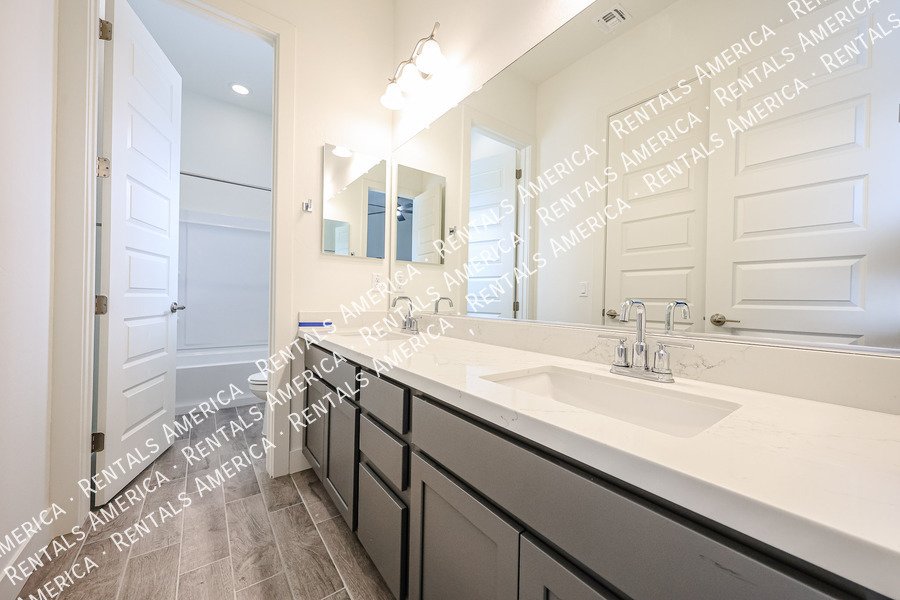 Brand New Home ? Spacious, Stylish & Move-In Ready! property image