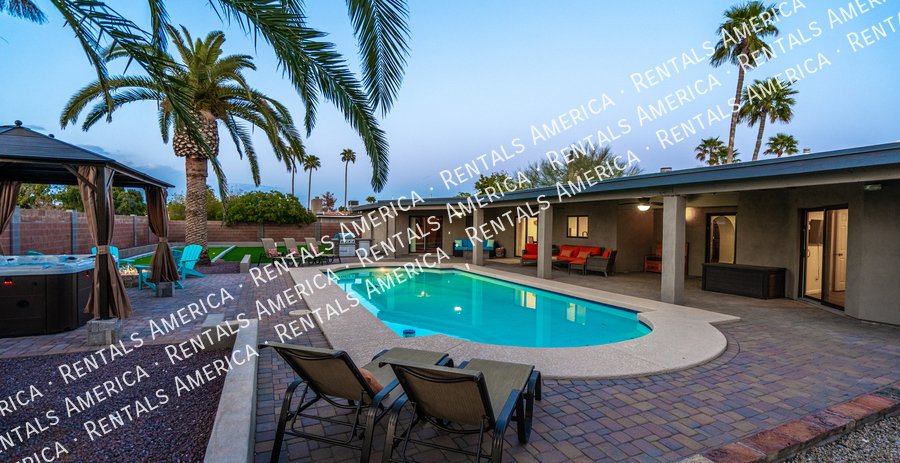 Spacious 5 Bedroom Home With Refreshing Pool & Large Backyard!!! property image