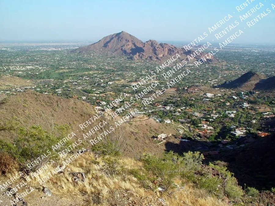 Spacious 5 Bedroom Home With Refreshing Pool & Large Backyard!!! property image