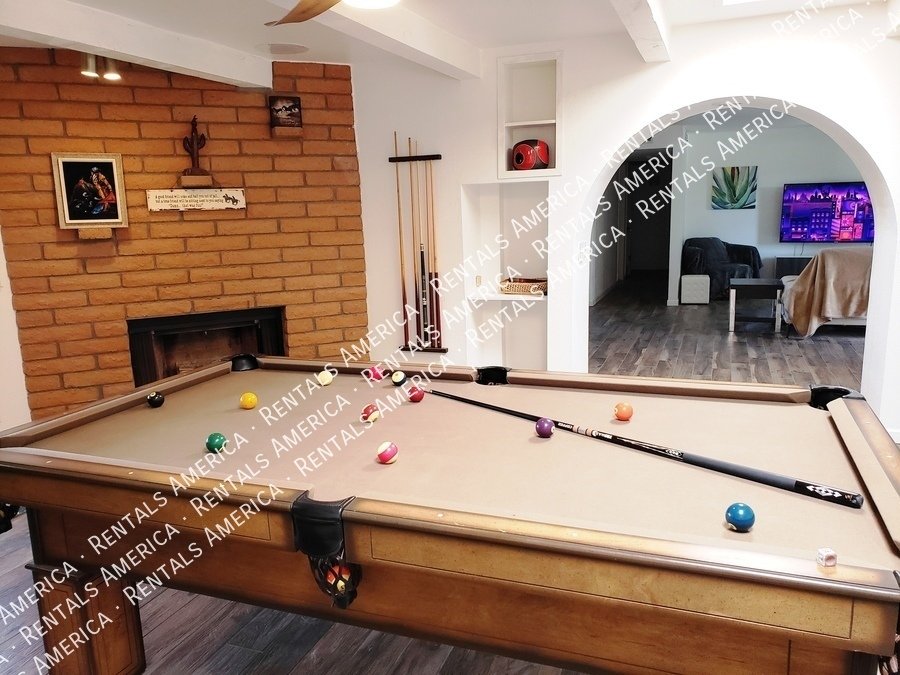 Spacious 5 Bedroom Home With Refreshing Pool & Large Backyard!!! property image