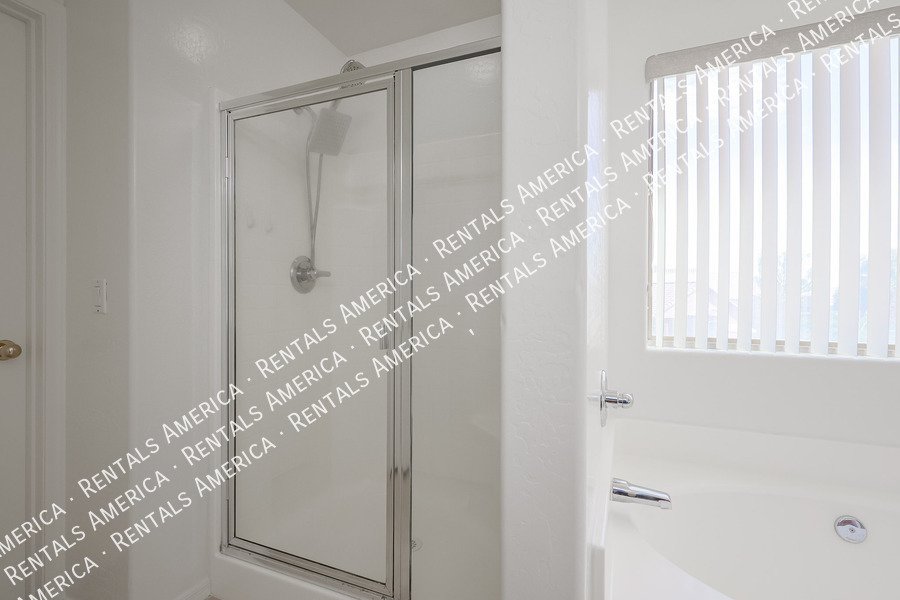 Move In Ready- Avondale 5 bed 3 full bath property image