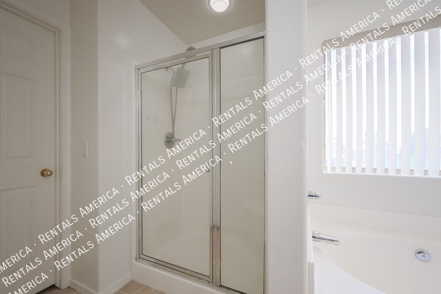 Move In Ready- Avondale 5 bed 3 full bath property image