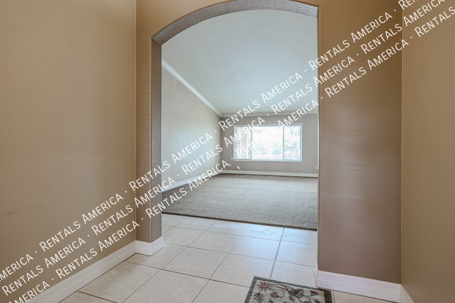 *Get 2 weeks free rent with a signed 12 month lease!* property image