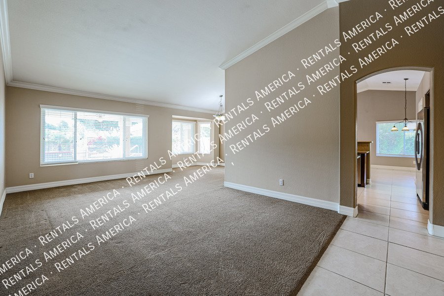 *Get 2 weeks free rent with a signed 12 month lease!* property image