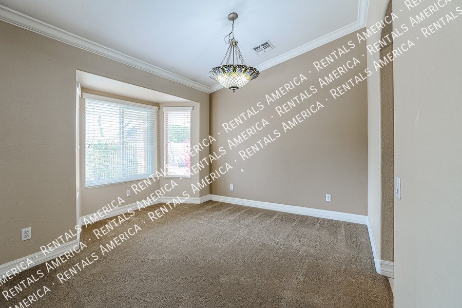 *Get 2 weeks free rent with a signed 12 month lease!* property image