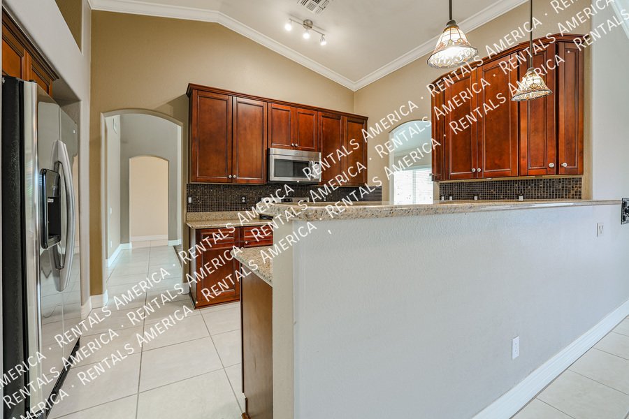 *Get 2 weeks free rent with a signed 12 month lease!* property image