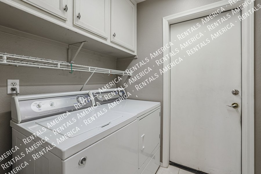 *Get 2 weeks free rent with a signed 12 month lease!* property image