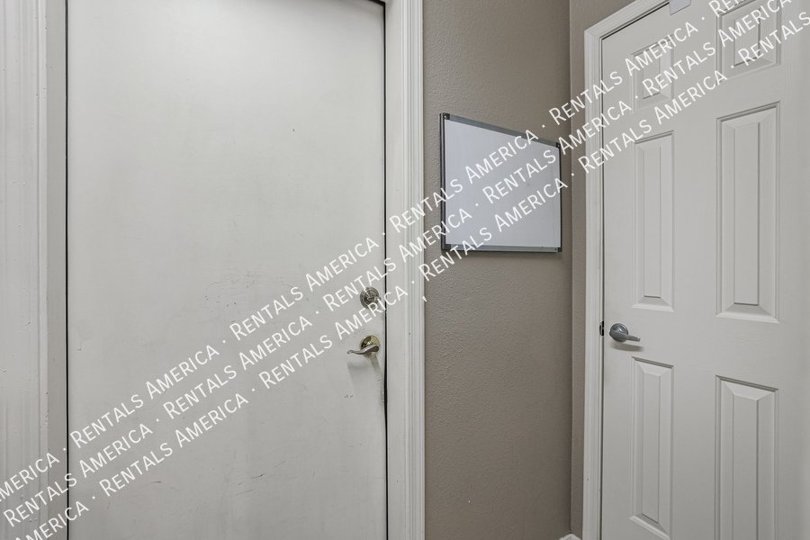 *Get 2 weeks free rent with a signed 12 month lease!* property image