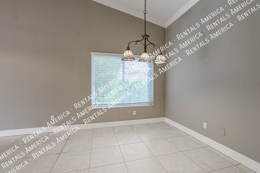 *Get 2 weeks free rent with a signed 12 month lease!* property image