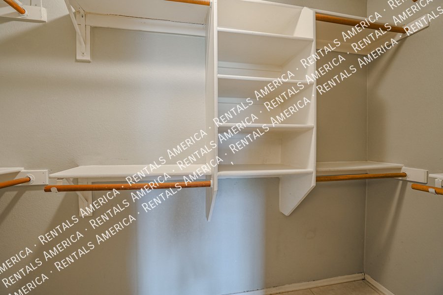 *Get 2 weeks free rent with a signed 12 month lease!* property image