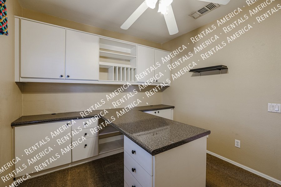 *Get 2 weeks free rent with a signed 12 month lease!* property image