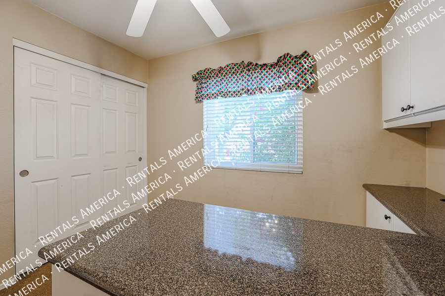 *Get 2 weeks free rent with a signed 12 month lease!* property image