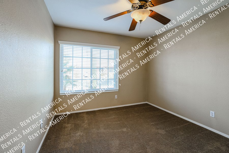 *Get 2 weeks free rent with a signed 12 month lease!* property image