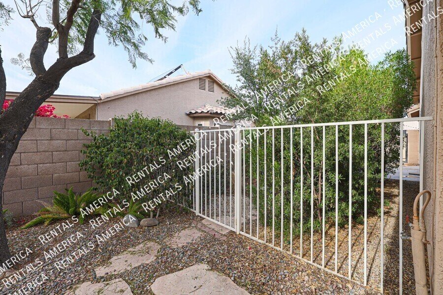 *Get 2 weeks free rent with a signed 12 month lease!* property image