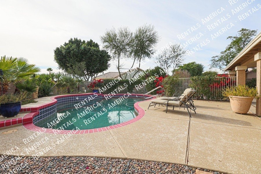 *Get 2 weeks free rent with a signed 12 month lease!* property image