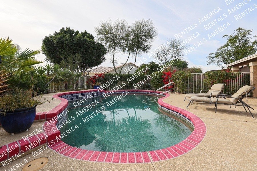 *Get 2 weeks free rent with a signed 12 month lease!* property image