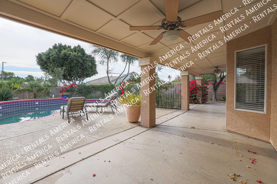 *Get 2 weeks free rent with a signed 12 month lease!* property image