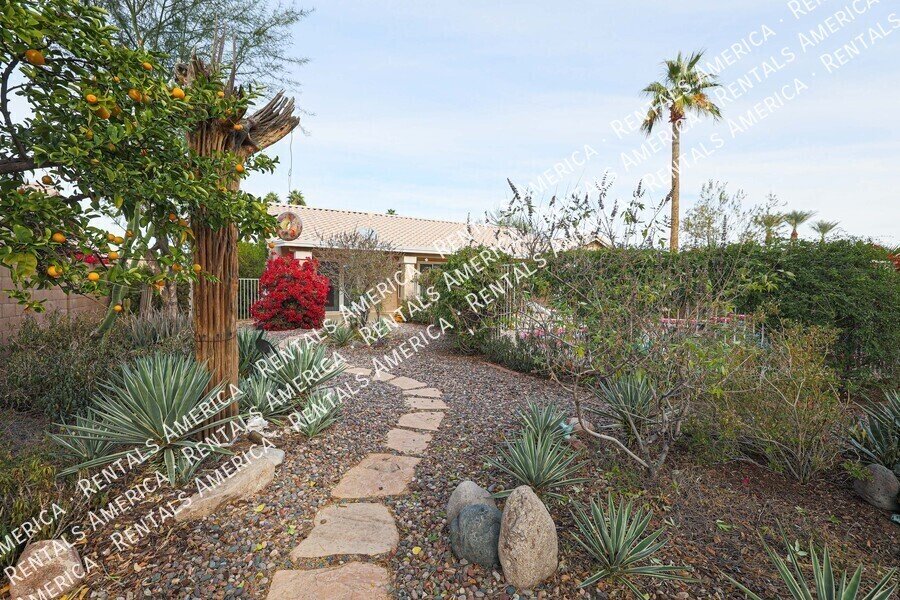 *Get 2 weeks free rent with a signed 12 month lease!* property image