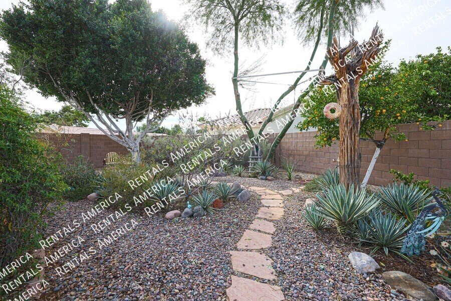 *Get 2 weeks free rent with a signed 12 month lease!* property image