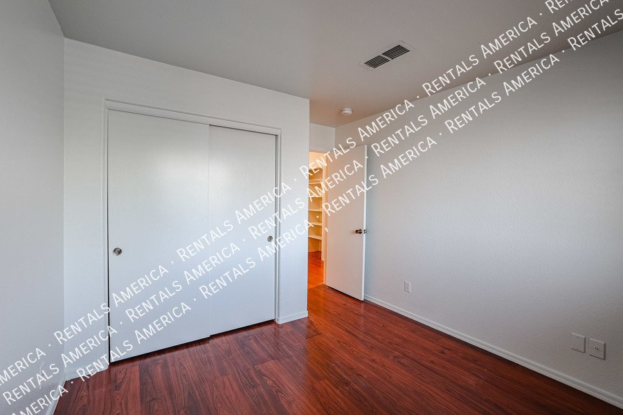 Coming Soon: Beautiful 4 Bed 2 story home with brand new paint property image