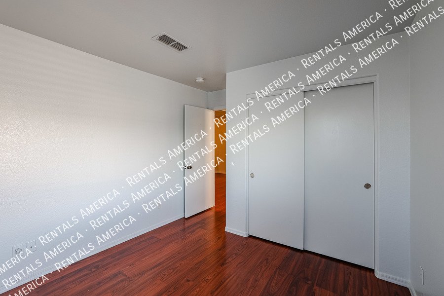 Coming Soon: Beautiful 4 Bed 2 story home with brand new paint property image