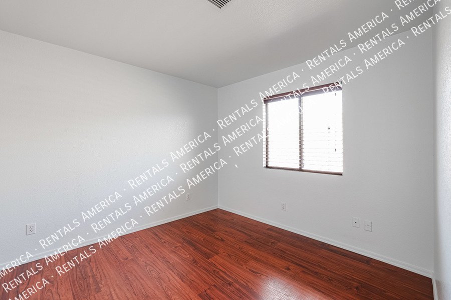 Coming Soon: Beautiful 4 Bed 2 story home with brand new paint property image