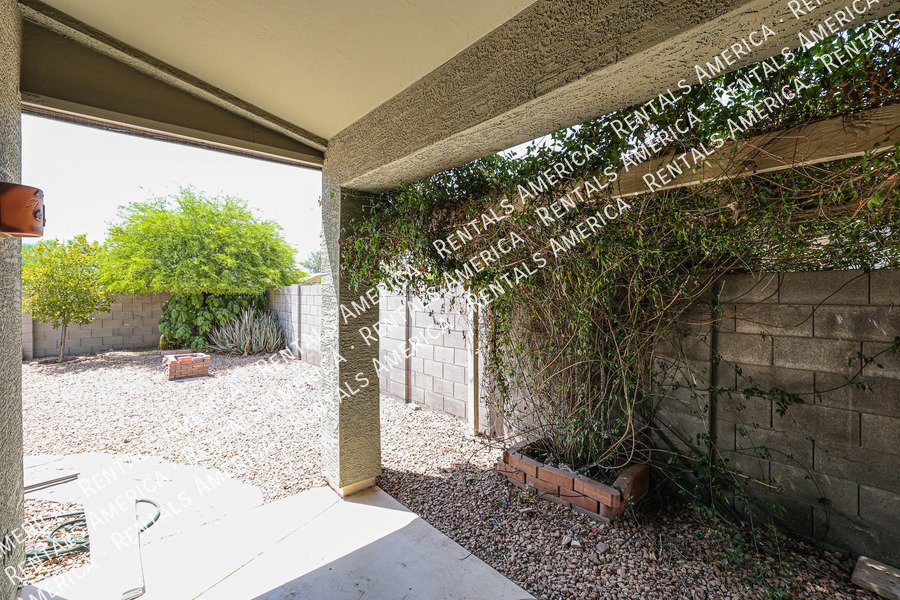 Coming Soon: Beautiful 4 Bed 2 story home with brand new paint property image