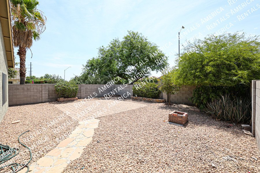 Coming Soon: Beautiful 4 Bed 2 story home with brand new paint property image