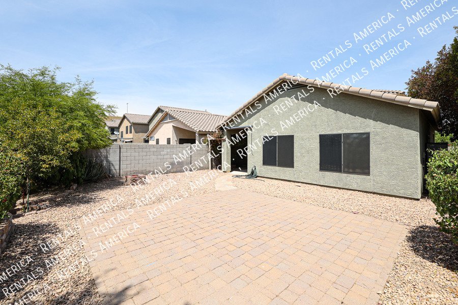 Coming Soon: Beautiful 4 Bed 2 story home with brand new paint property image