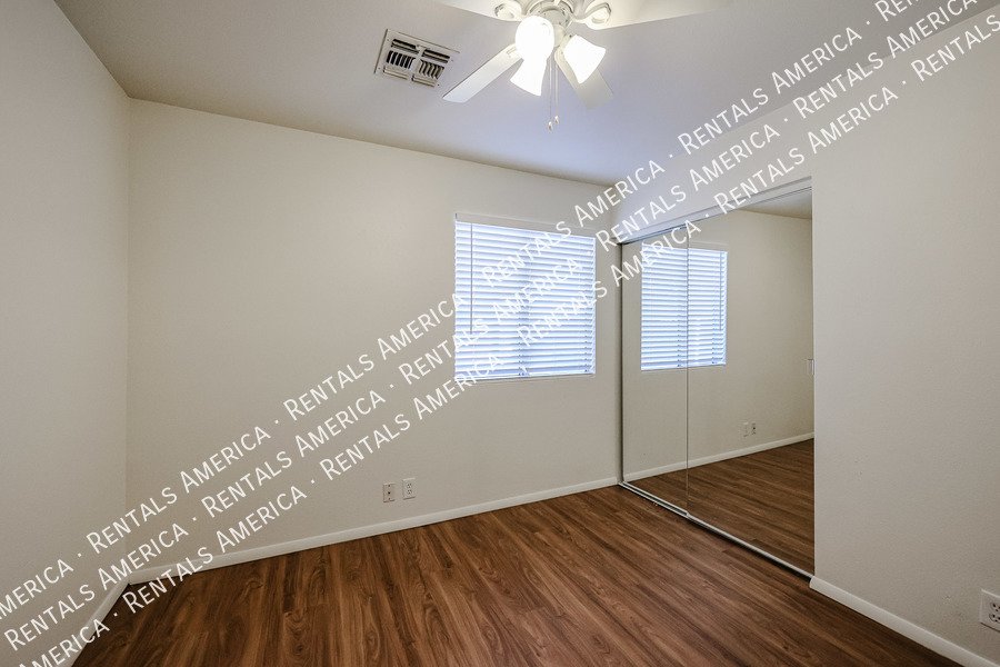 Newly Renovated  Bedroom House In Cactus Park Commmunity!!! property image