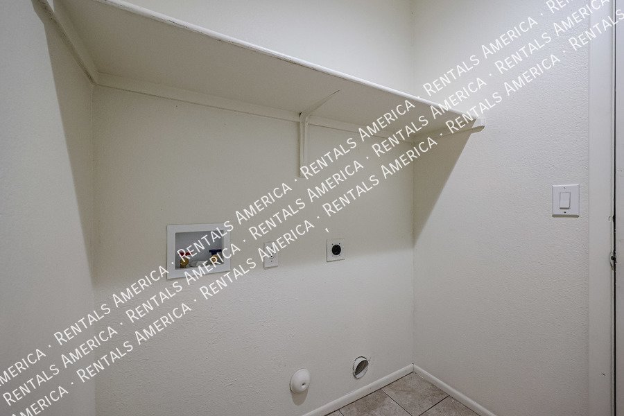 Newly Renovated  Bedroom House In Cactus Park Commmunity!!! property image