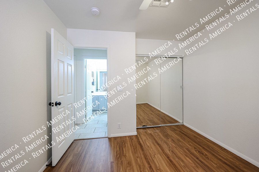 Newly Renovated  Bedroom House In Cactus Park Commmunity!!! property image