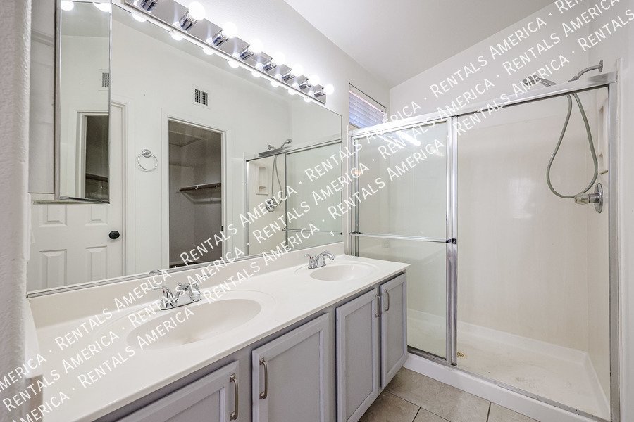 Newly Renovated  Bedroom House In Cactus Park Commmunity!!! property image