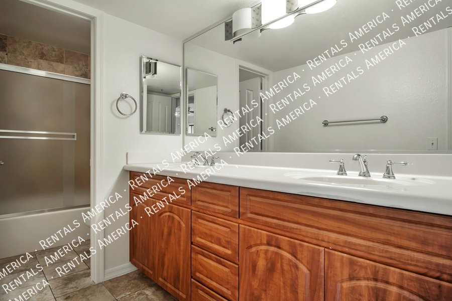 No carpet anywhere! property image