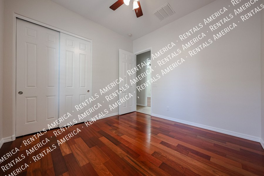 GORGEOUS 5 BEDROOM IN STONEFIELD 2 property image