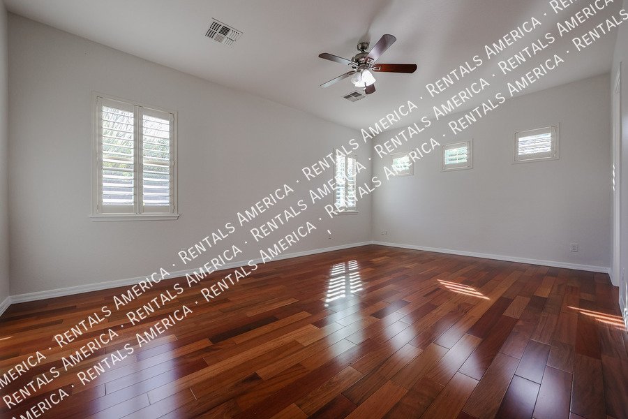 GORGEOUS 5 BEDROOM IN STONEFIELD 2 property image